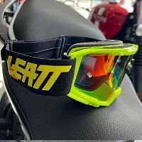 Очки кроссовые LEATT Vizion 3.5 Iriz Lime Red 45 VLT 8025250150 фото сбоку | Moto-Bazar